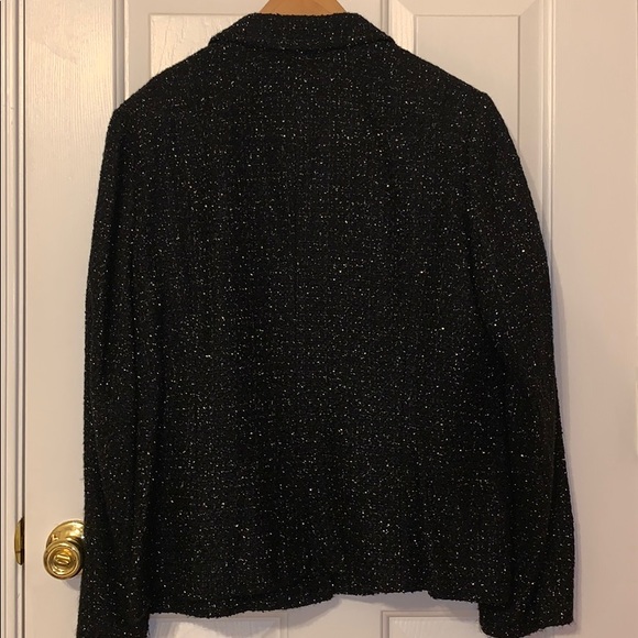 Clothes - Picture 6 of 9